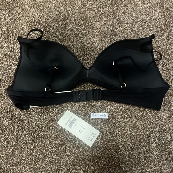 2/$30 34A gilly hicks by HOLLISTER bra. - Picture 4 of 6